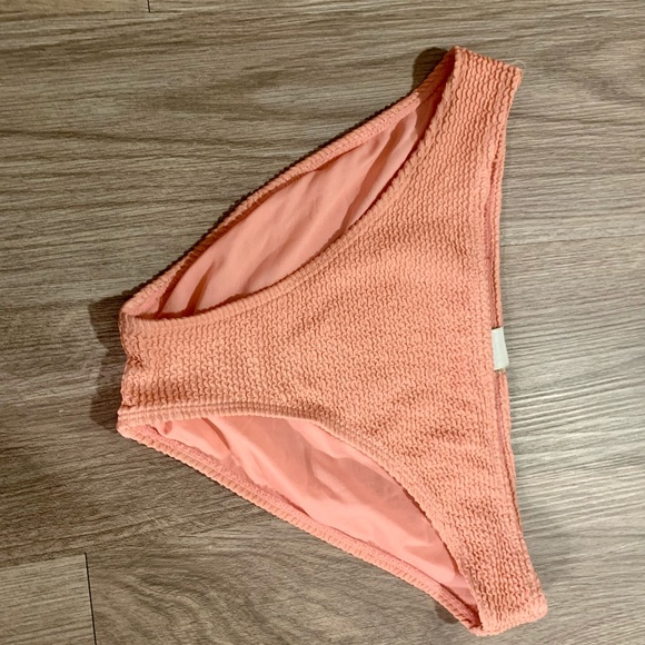 Ribbed Pink Bikini Bottoms - Picture 3 of 3